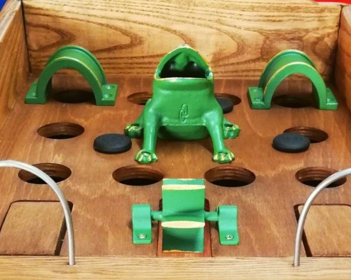 Jeu de la Grenouille - Das traditionelle Spiel mit dem Frosch aus Frankreich